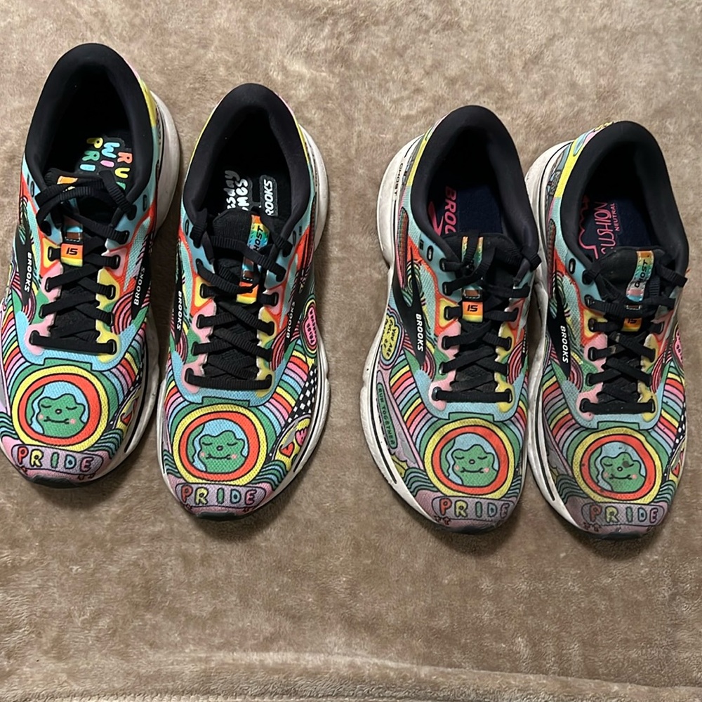 Brooks Ghost 15 Black/White/Multi size 9m.  2 pair